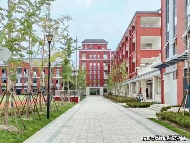 招商中旅揽阅(售楼处)首页网站-招商中旅揽阅销售中心(营销中心)-楼盘欢迎您-小区环境-户型-价格-地址-楼盘详情-周边配套-售楼处电话-交房时间(图19)